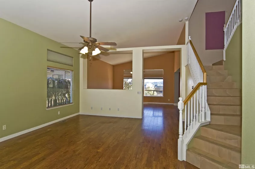 925 Sauvignon, Reno, Nevada 89506, 4 Bedrooms Bedrooms, ,3 BathroomsBathrooms,Residential,Residential,Sauvignon,250005158