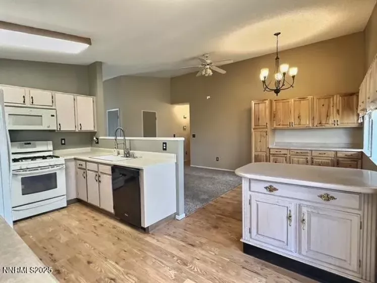 8425 Corrigan, Reno, Nevada 89506, 4 Bedrooms Bedrooms, ,2 BathroomsBathrooms,Residential,Residential,Corrigan,250052586