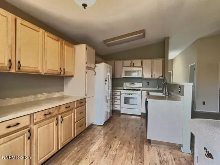 8425 Corrigan, Reno, Nevada 89506, 4 Bedrooms Bedrooms, ,2 BathroomsBathrooms,Residential,Residential,Corrigan,250052586