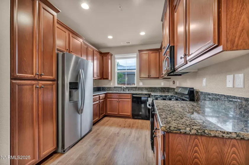 6775 Russian Thistle, Sparks, Nevada 89436, 3 Bedrooms Bedrooms, ,3 BathroomsBathrooms,Residential,Residential,Russian Thistle,250052587