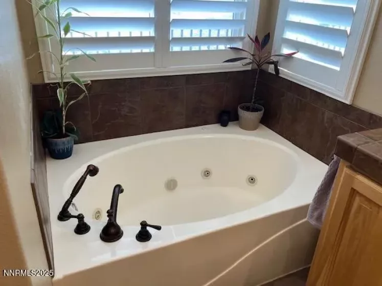4073 Talladega, Sparks, Nevada 89436, 5 Bedrooms Bedrooms, ,4 BathroomsBathrooms,Residential,Residential,Talladega,250052589