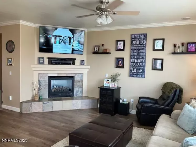 4073 Talladega, Sparks, Nevada 89436, 5 Bedrooms Bedrooms, ,4 BathroomsBathrooms,Residential,Residential,Talladega,250052589