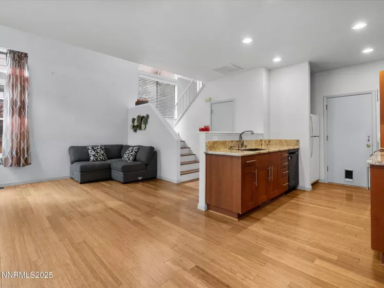 4325 Leeward, Reno, Nevada 89502, 2 Bedrooms Bedrooms, ,3 BathroomsBathrooms,Residential,Residential,Leeward,250052594