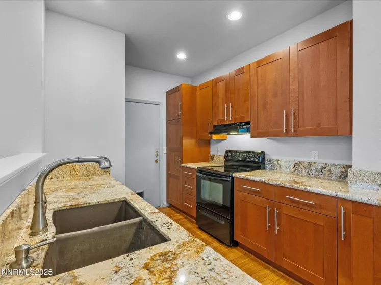 4325 Leeward, Reno, Nevada 89502, 2 Bedrooms Bedrooms, ,3 BathroomsBathrooms,Residential,Residential,Leeward,250052594