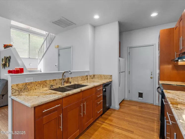 4325 Leeward, Reno, Nevada 89502, 2 Bedrooms Bedrooms, ,3 BathroomsBathrooms,Residential,Residential,Leeward,250052594