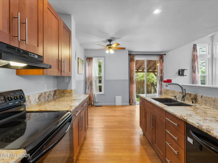 4325 Leeward, Reno, Nevada 89502, 2 Bedrooms Bedrooms, ,3 BathroomsBathrooms,Residential,Residential,Leeward,250052594