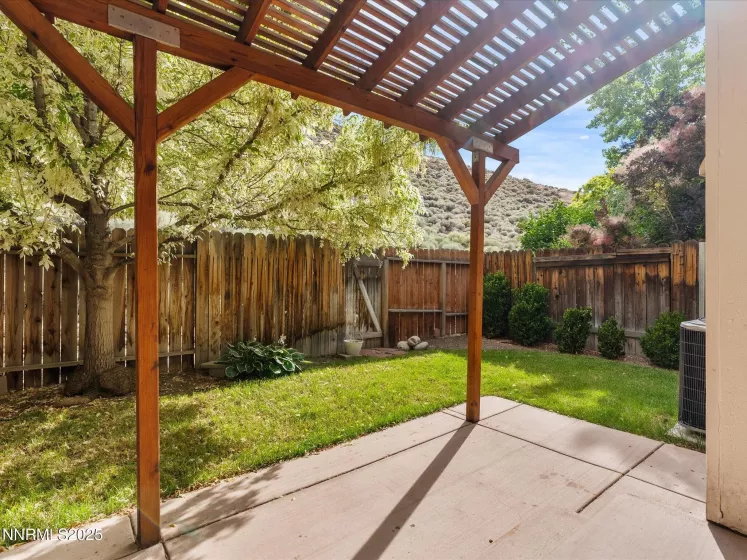 4325 Leeward, Reno, Nevada 89502, 2 Bedrooms Bedrooms, ,3 BathroomsBathrooms,Residential,Residential,Leeward,250052594