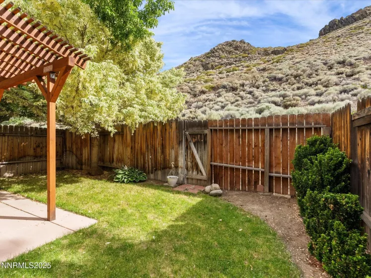 4325 Leeward, Reno, Nevada 89502, 2 Bedrooms Bedrooms, ,3 BathroomsBathrooms,Residential,Residential,Leeward,250052594