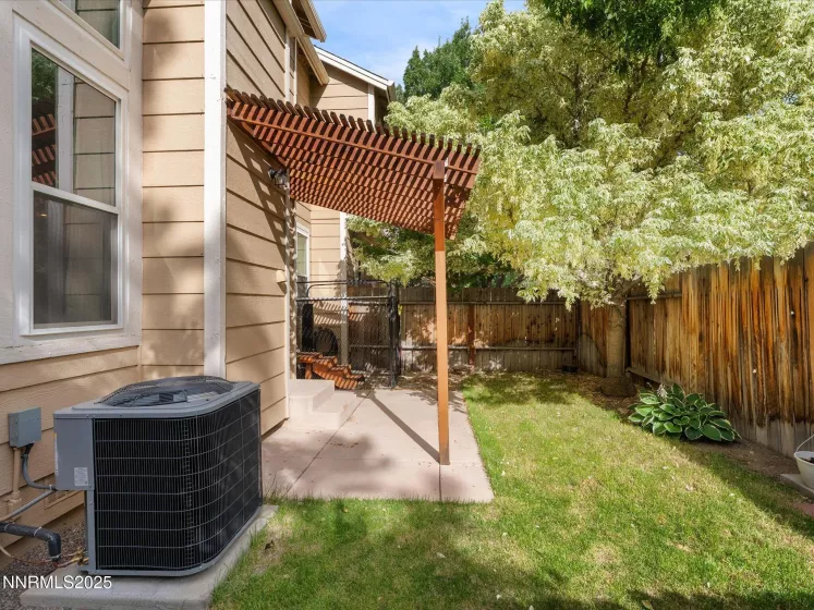 4325 Leeward, Reno, Nevada 89502, 2 Bedrooms Bedrooms, ,3 BathroomsBathrooms,Residential,Residential,Leeward,250052594