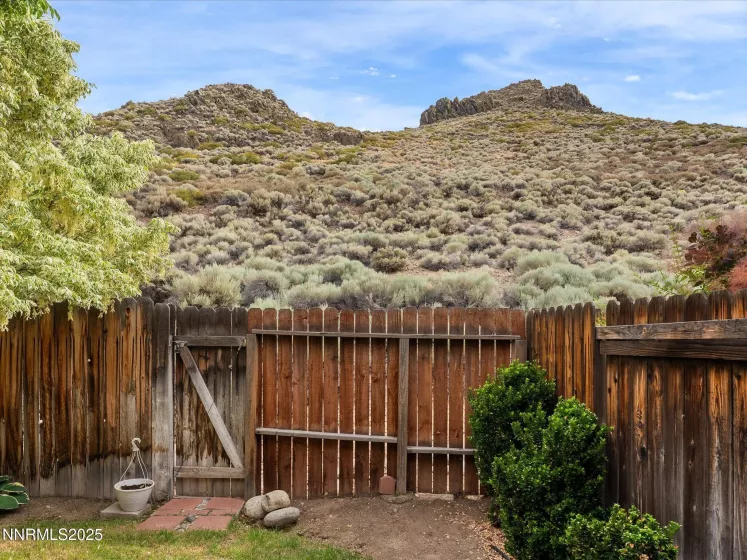4325 Leeward, Reno, Nevada 89502, 2 Bedrooms Bedrooms, ,3 BathroomsBathrooms,Residential,Residential,Leeward,250052594