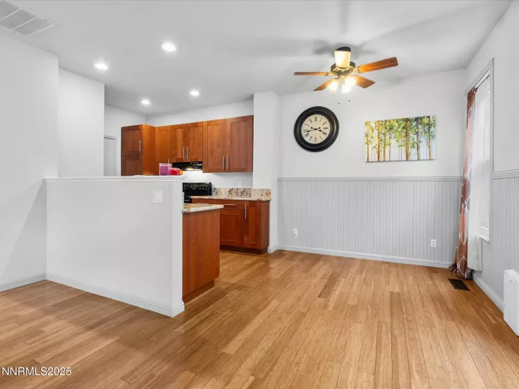 4325 Leeward, Reno, Nevada 89502, 2 Bedrooms Bedrooms, ,3 BathroomsBathrooms,Residential,Residential,Leeward,250052594