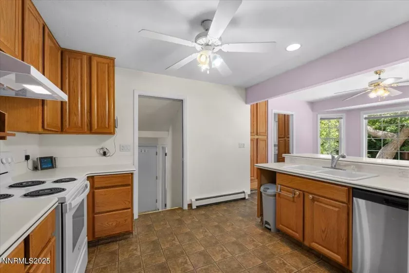7 Circle, Carson City, Nevada 89703, 3 Bedrooms Bedrooms, ,3 BathroomsBathrooms,Residential,Residential,Circle,250052595