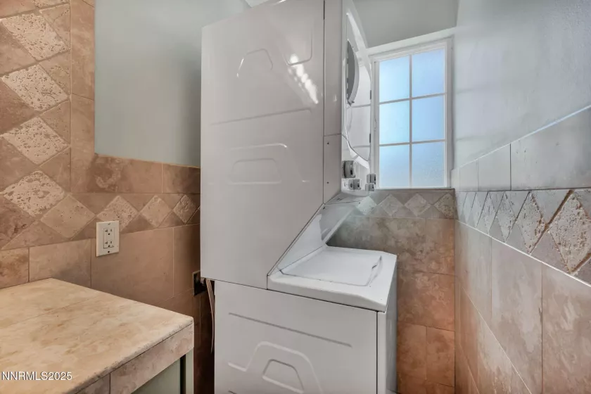 1320 Yori, Reno, Nevada 89502, 3 Bedrooms Bedrooms, ,1 BathroomBathrooms,Residential,Residential,Yori,250052599