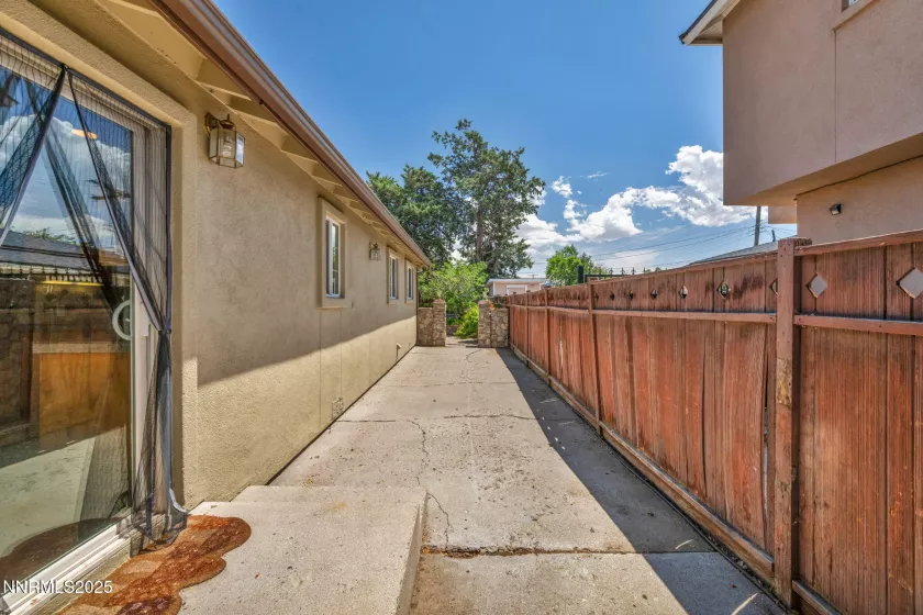1320 Yori, Reno, Nevada 89502, 3 Bedrooms Bedrooms, ,1 BathroomBathrooms,Residential,Residential,Yori,250052599