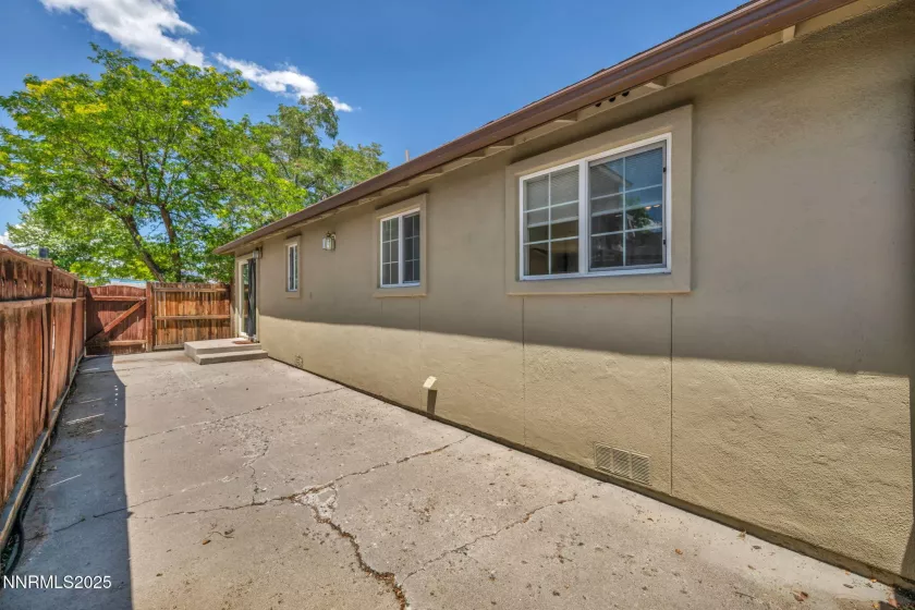 1320 Yori, Reno, Nevada 89502, 3 Bedrooms Bedrooms, ,1 BathroomBathrooms,Residential,Residential,Yori,250052599
