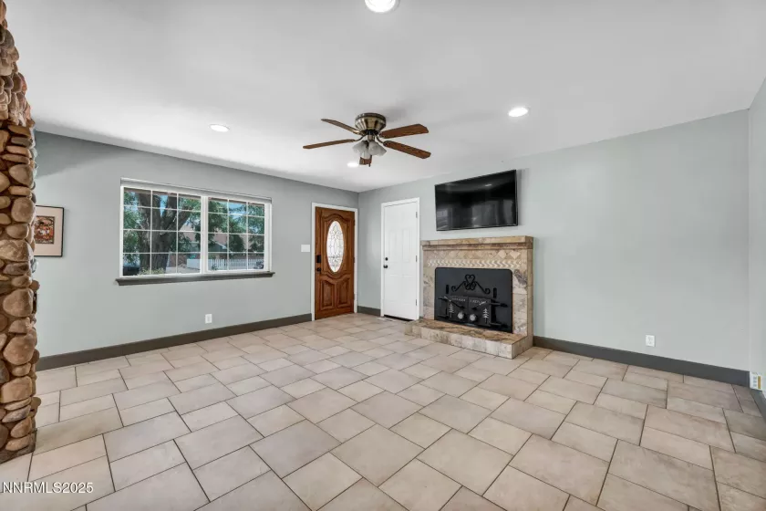1320 Yori, Reno, Nevada 89502, 3 Bedrooms Bedrooms, ,1 BathroomBathrooms,Residential,Residential,Yori,250052599