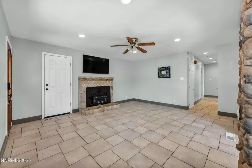 1320 Yori, Reno, Nevada 89502, 3 Bedrooms Bedrooms, ,1 BathroomBathrooms,Residential,Residential,Yori,250052599