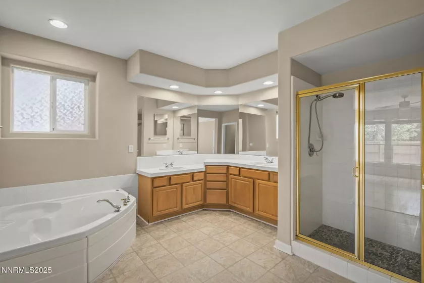 4833 Ramcreek, Reno, Nevada 89519, 4 Bedrooms Bedrooms, ,3 BathroomsBathrooms,Residential,Residential,Ramcreek,250052600
