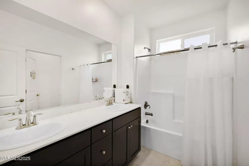 1149 Dapple, Minden, Nevada 89423, 4 Bedrooms Bedrooms, ,3 BathroomsBathrooms,Residential,Residential,Dapple,250052601
