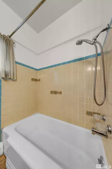 1275 Washington, Reno, Nevada 89503, 4 Bedrooms Bedrooms, ,3 BathroomsBathrooms,Residential,Residential,Washington,250003346