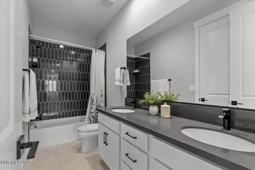 5517 Western Rider, Reno, Nevada 89511, 3 Bedrooms Bedrooms, ,4 BathroomsBathrooms,Residential,Residential,Western Rider,250052602