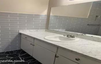 2955 Lakeside, Reno, Nevada 89509, 2 Bedrooms Bedrooms, ,2 BathroomsBathrooms,Residential,Residential,Lakeside,250052604