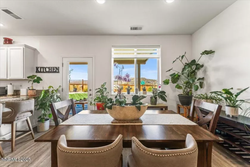 516 Beckwourth, Reno, Nevada 89506, 3 Bedrooms Bedrooms, ,2 BathroomsBathrooms,Residential,Residential,Beckwourth,250052607