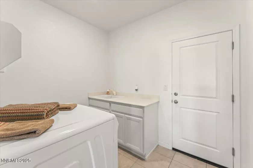 516 Beckwourth, Reno, Nevada 89506, 3 Bedrooms Bedrooms, ,2 BathroomsBathrooms,Residential,Residential,Beckwourth,250052607