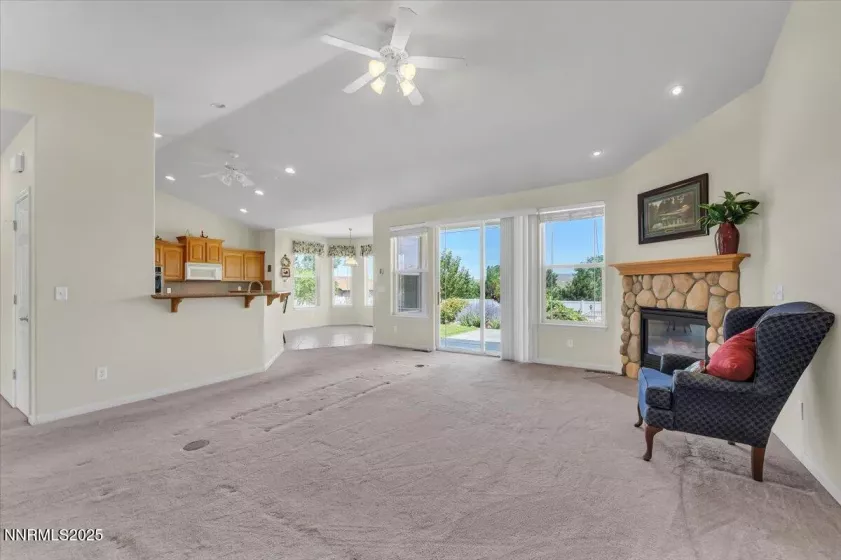 955 Lasso, Fernley, Nevada 89408, 3 Bedrooms Bedrooms, ,2 BathroomsBathrooms,Residential,Residential,Lasso,250052609