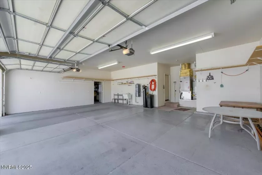 955 Lasso, Fernley, Nevada 89408, 3 Bedrooms Bedrooms, ,2 BathroomsBathrooms,Residential,Residential,Lasso,250052609