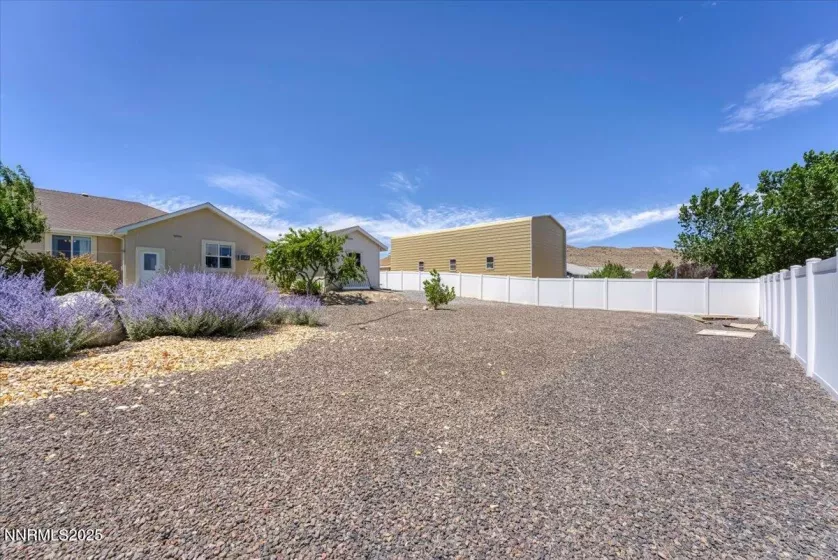 955 Lasso, Fernley, Nevada 89408, 3 Bedrooms Bedrooms, ,2 BathroomsBathrooms,Residential,Residential,Lasso,250052609