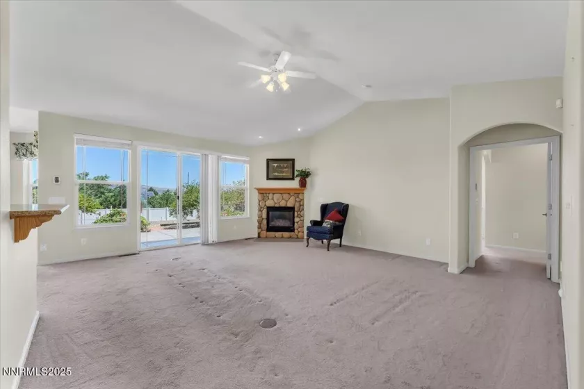 955 Lasso, Fernley, Nevada 89408, 3 Bedrooms Bedrooms, ,2 BathroomsBathrooms,Residential,Residential,Lasso,250052609