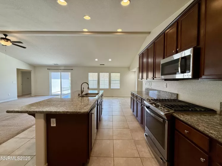 Kitchen w tile floors