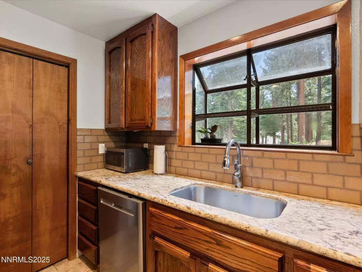 139 Rosewood, Stateline, Nevada 89449, 3 Bedrooms Bedrooms, ,2 BathroomsBathrooms,Residential,Residential,Rosewood,250052612