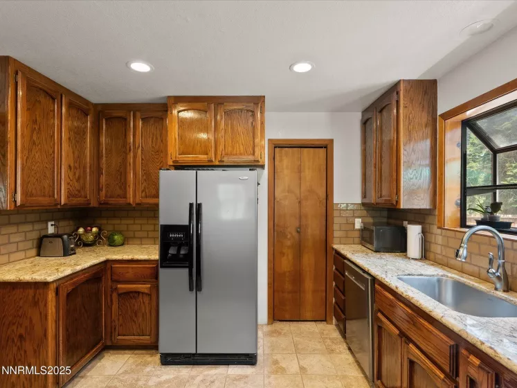 139 Rosewood, Stateline, Nevada 89449, 3 Bedrooms Bedrooms, ,2 BathroomsBathrooms,Residential,Residential,Rosewood,250052612