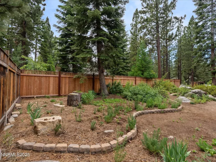139 Rosewood, Stateline, Nevada 89449, 3 Bedrooms Bedrooms, ,2 BathroomsBathrooms,Residential,Residential,Rosewood,250052612