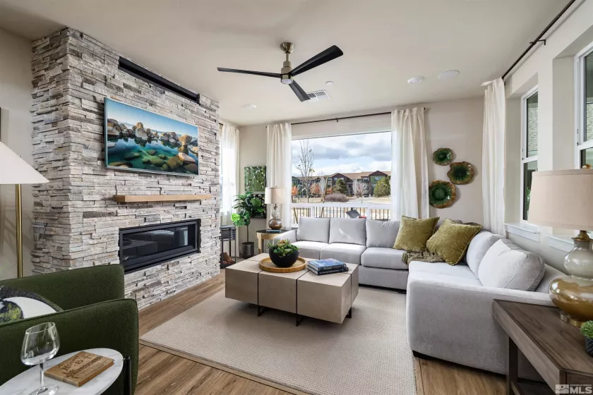 282 Arlis, Sparks, Nevada 89441, 2 Bedrooms Bedrooms, ,2 BathroomsBathrooms,Residential,Residential,Arlis,240015360