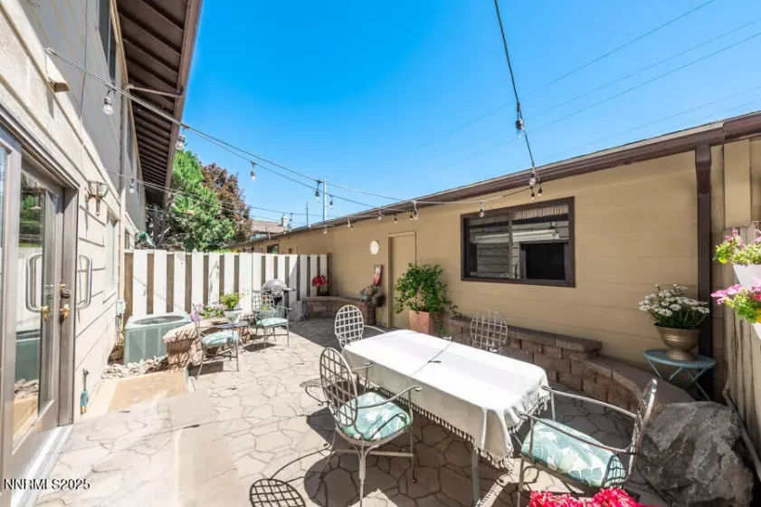 1419 Foster, Reno, Nevada 89509, 2 Bedrooms Bedrooms, ,3 BathroomsBathrooms,Residential,Residential,Foster,250052613