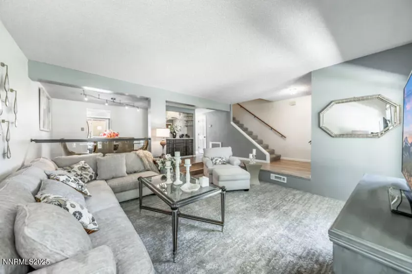 1419 Foster, Reno, Nevada 89509, 2 Bedrooms Bedrooms, ,3 BathroomsBathrooms,Residential,Residential,Foster,250052613