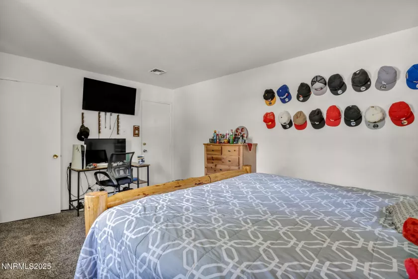 827 Robin, Incline Village, Nevada 89451, 3 Bedrooms Bedrooms, ,2 BathroomsBathrooms,Residential,Residential,Robin,250052615