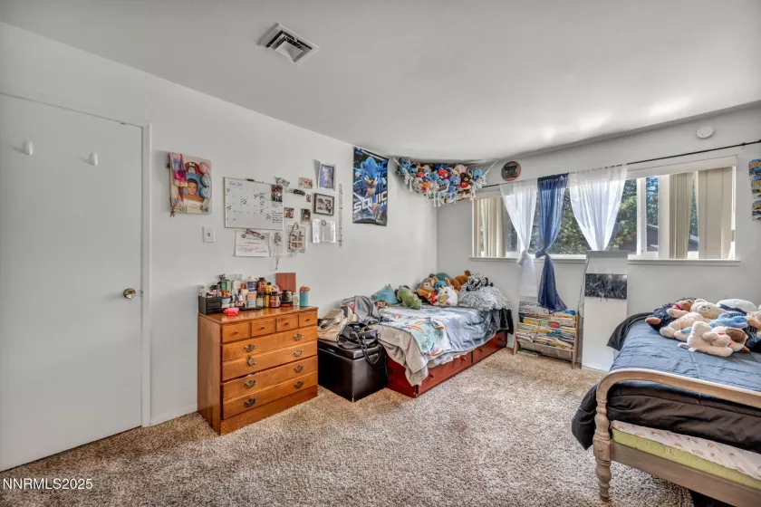 827 Robin, Incline Village, Nevada 89451, 3 Bedrooms Bedrooms, ,2 BathroomsBathrooms,Residential,Residential,Robin,250052615
