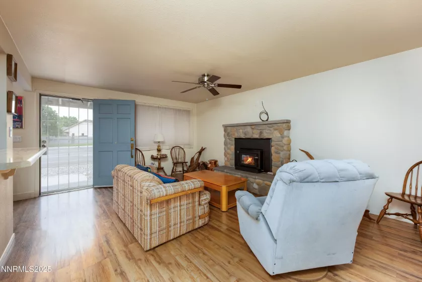 1399 Waterloo, Gardnerville, Nevada 89410, 2 Bedrooms Bedrooms, ,2 BathroomsBathrooms,Residential,Residential,Waterloo,250052617
