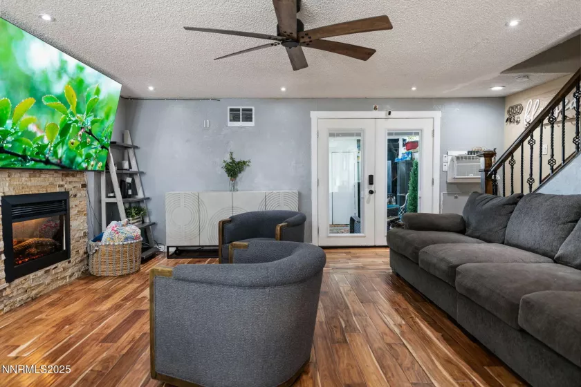 1325 Lompa, Carson City, Nevada 89701, 2 Bedrooms Bedrooms, ,3 BathroomsBathrooms,Residential,Residential,Lompa,250052618