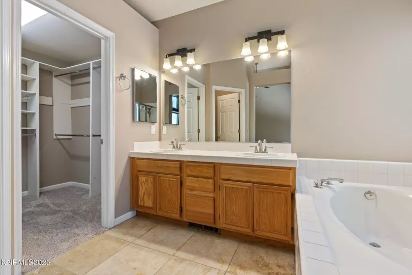 2915 Fairwood, Reno, Nevada 89502, 4 Bedrooms Bedrooms, ,3 BathroomsBathrooms,Residential,Residential,Fairwood,250052620