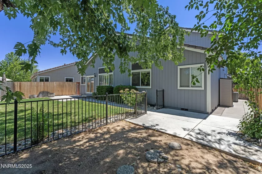 2915 Fairwood, Reno, Nevada 89502, 4 Bedrooms Bedrooms, ,3 BathroomsBathrooms,Residential,Residential,Fairwood,250052620
