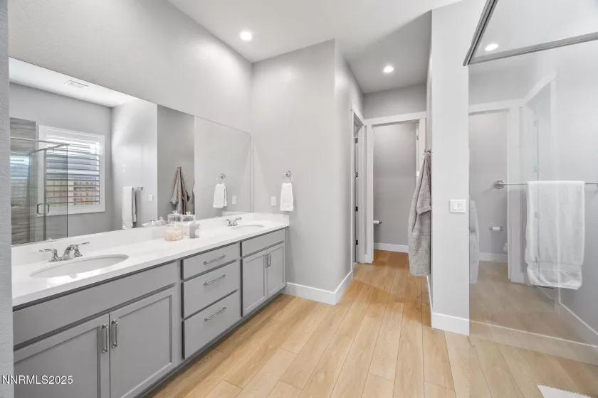 7873 Hoback, Sparks, Nevada 89436, 3 Bedrooms Bedrooms, ,3 BathroomsBathrooms,Residential,Residential,Hoback,250052624