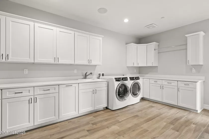 5072 Bordeaux, Reno, Nevada 89511, 5 Bedrooms Bedrooms, ,6 BathroomsBathrooms,Residential,Residential,Bordeaux,250052630