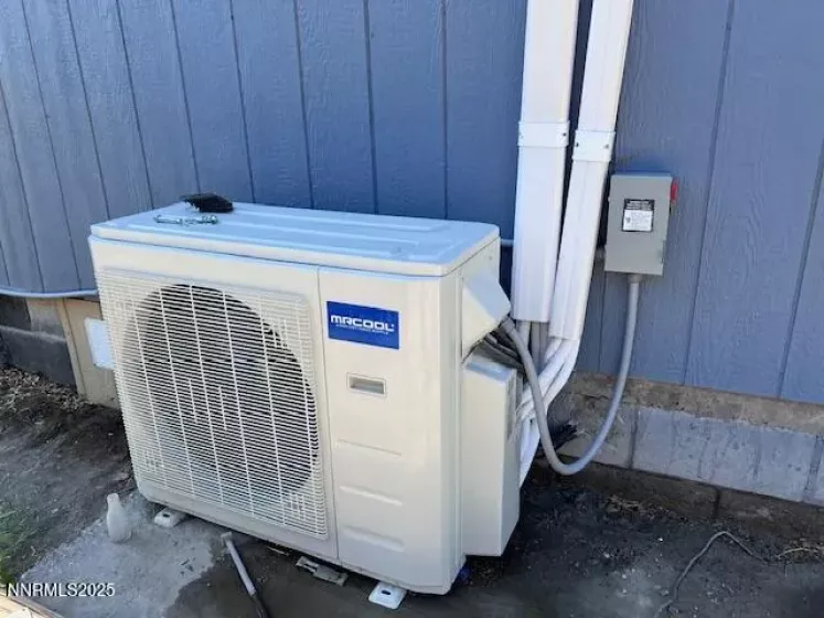 635 Grinnel, Lovelock, Nevada 89419, 3 Bedrooms Bedrooms, ,2 BathroomsBathrooms,Residential,Residential,Grinnel,250052632