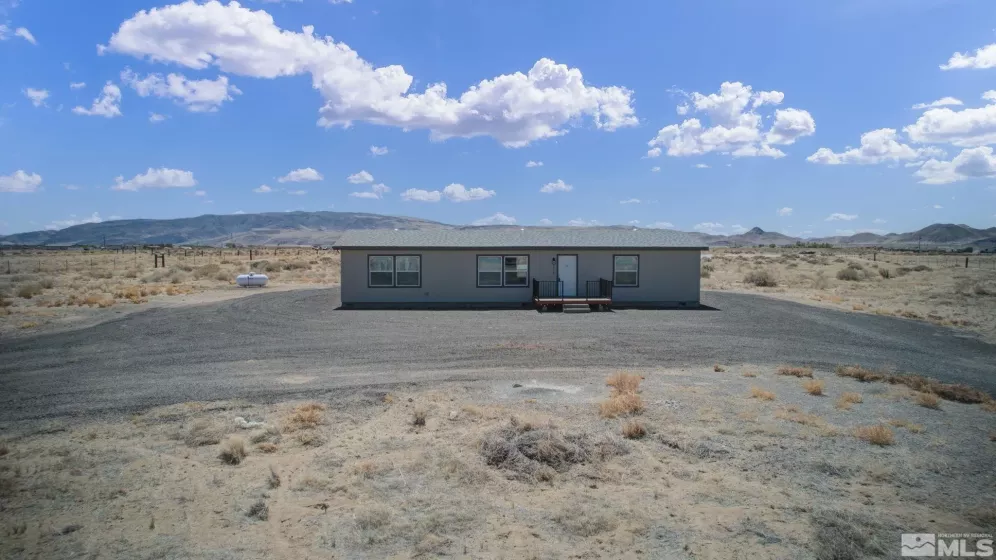 1715 10th, Silver Springs, Nevada 89429, 3 Bedrooms Bedrooms, ,2 BathroomsBathrooms,Residential,Residential,10th,240000729