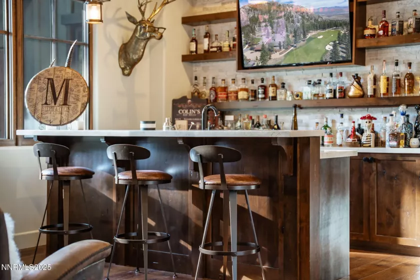 Custom Bar